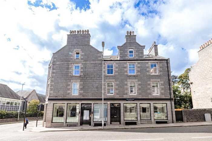 2 Bedroom Flat To Rent In Esslemont Avenue, Aberdeen, AB25