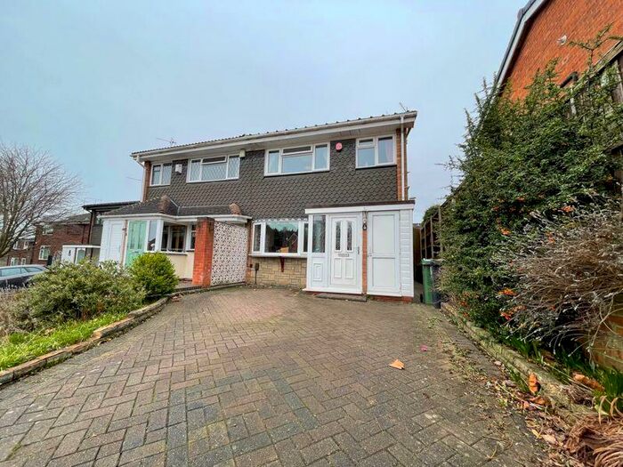3 Bedroom Semi-Detached House To Rent In Dogkennel Lane, Halesowen, B63