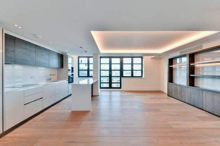 2 Bedroom Flat To Rent In Kensington Gardens Square, Westbourne Grove, London, W2