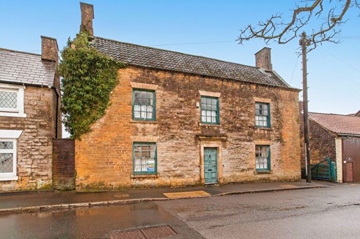 3 Bedroom Detached House For Sale In High Street, Bolsover, S44