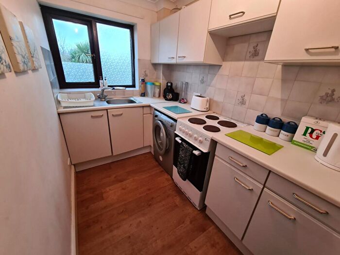 1 Bedroom Flat To Rent In The Warren, Sandown, PO36