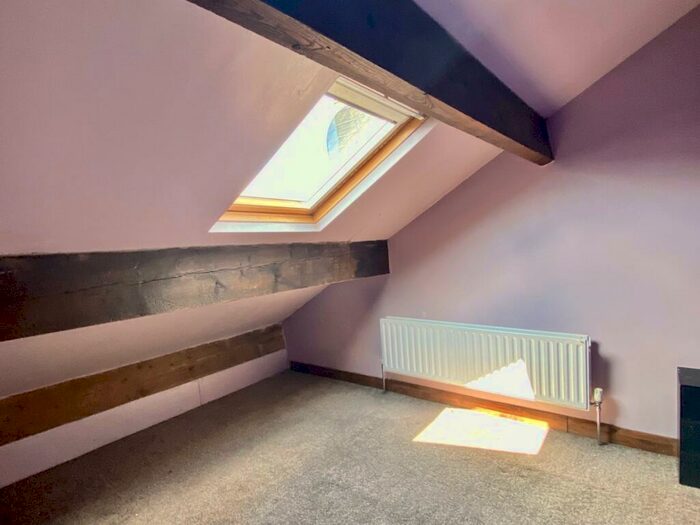 3 Bedroom Terraced House For Sale In Providence Street, Scholes, Cleckheaton, BD19