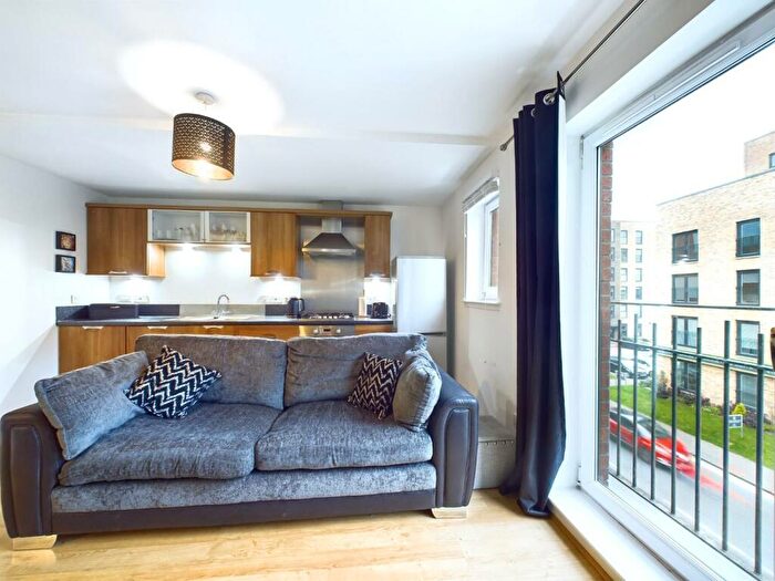 1 Bedroom Flat To Rent In Salamander Court, The Shore, Edinburgh, EH6