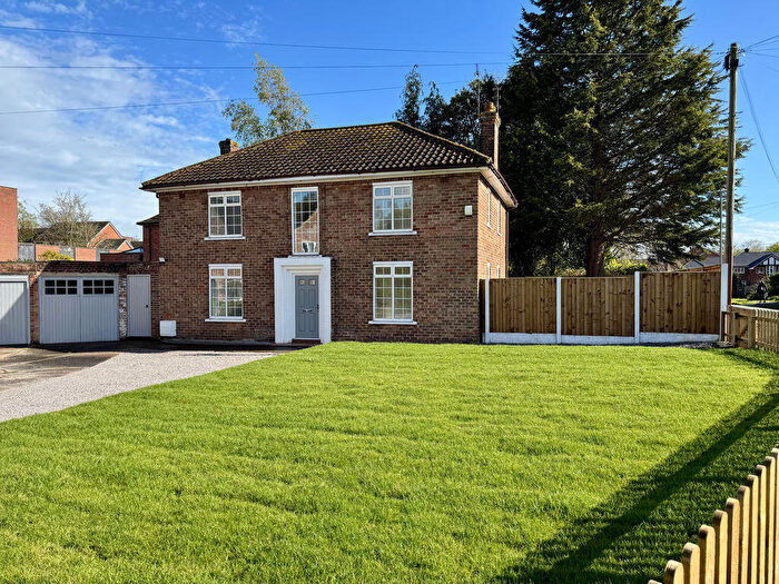 4 Bedroom Detached House For Sale In West Way, Holmes Chapel, CW4