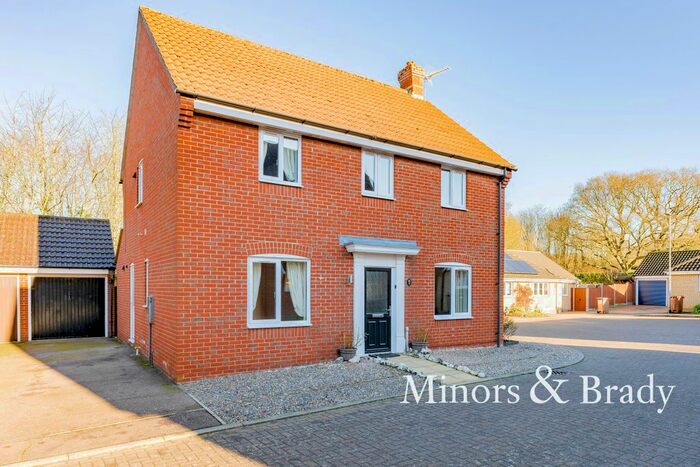 4 Bedroom Detached House For Sale In Peacock Close, Easton, Norwich NR9