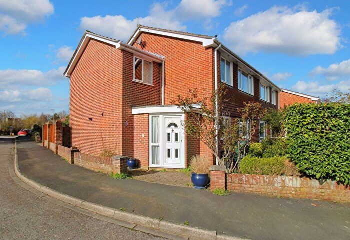 4 Bedroom Semi Detached House For Sale In Southfields Close, Bishops Waltham, SO32