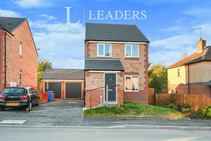 3 Bedroom Detached House To Rent In Cecil Close, Rhodeisa, S80