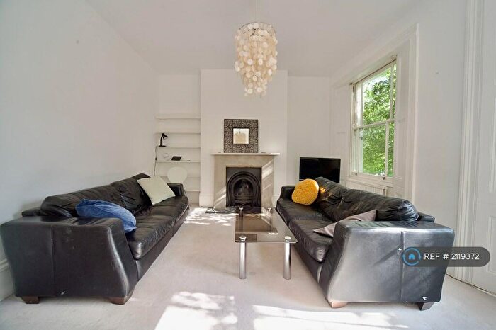 3 Bedroom Flat To Rent In Holloway, London, N7