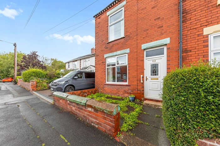 3 Bedroom End Terrace House For Sale In Hesketh Meadow Lane, Lowton, WA3