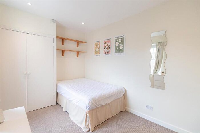 3 Bedroom Flat To Rent In Lansdown Crescent, Cheltenham, GL50