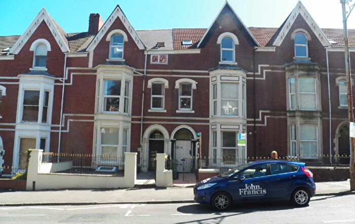 1 Bedroom Flat To Rent In Sketty Road, Uplands, SA2