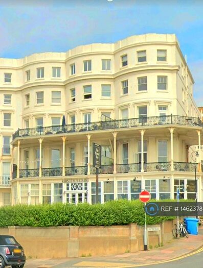 2 Bedroom Flat To Rent In Bristol Court, Brighton, BN2