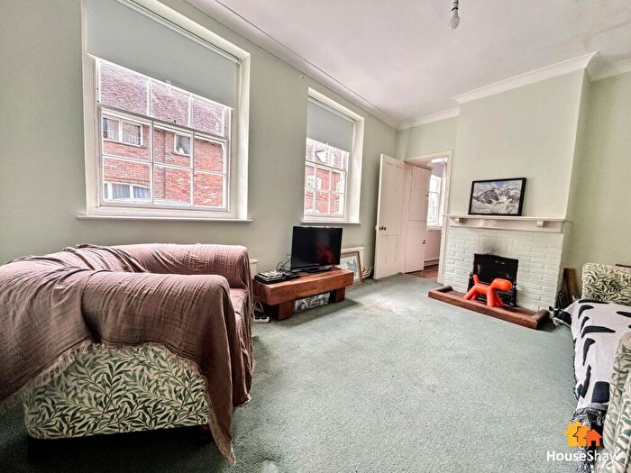 3 Bedroom End Of Terrace House For Sale In Church Street, Chesham, HP5