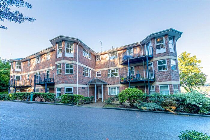 2 Bedroom Flat For Sale In Chesham Road, Berkhamsted, HP4