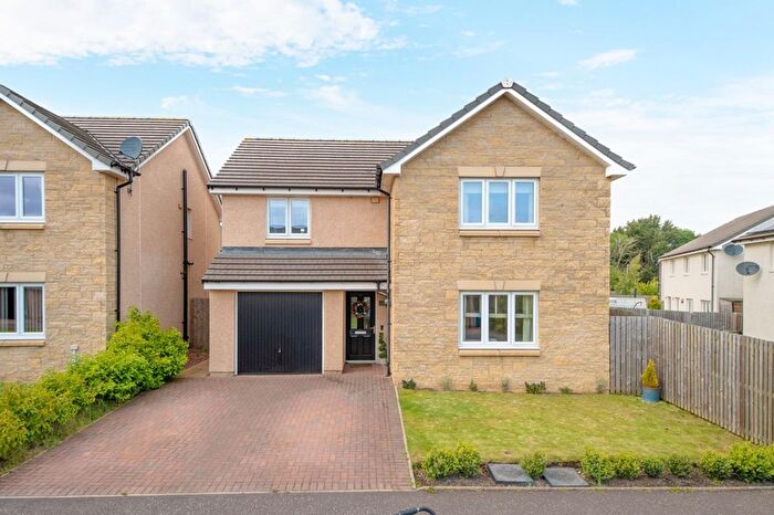 4 Bedroom Detached House For Sale In Macpherson Avenue, Dunfermline, KY11