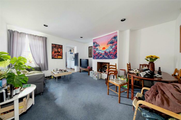 2 Bedroom Apartment To Rent In Hazelwood Avenue, Jesmond, Newcastle Upon Tyne, NE2