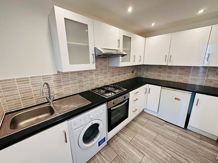 1 Bedroom Flat To Rent In Cavendish Road, London, NW6