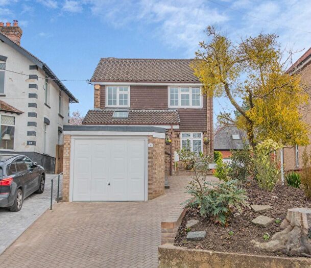 4 Bedroom Detached House For Sale In Church Road, Bishopstoke, Eastleigh, SO50