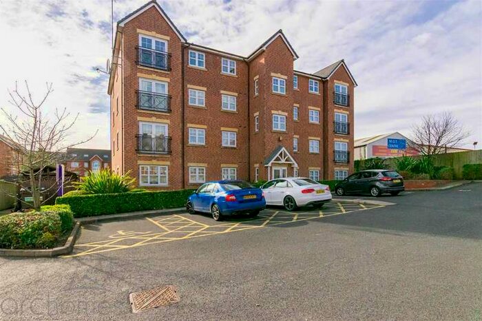 2 Bedroom Flat To Rent In Clayborne Court, Atherton, Manchester, M46