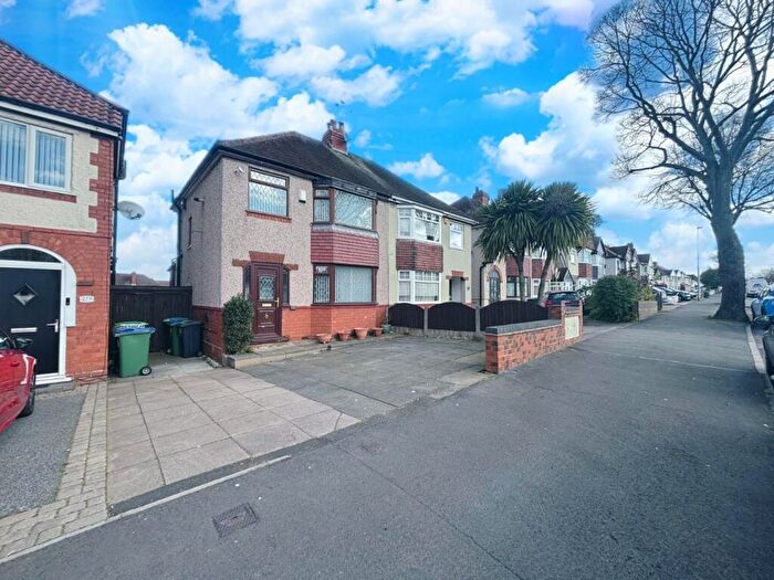 3 Bedroom Semi Detached House To Rent In Hydes Road, West Bromwich, B71