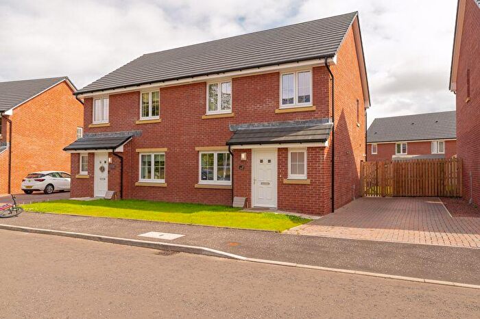 3 Bedroom Semi-Detached House For Sale In Loch Grove, Gartcosh, G69