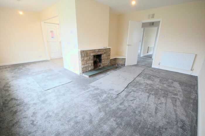 2 Bedroom Bungalow To Rent In Inchfield Close, Norden, Rochdale, OL11