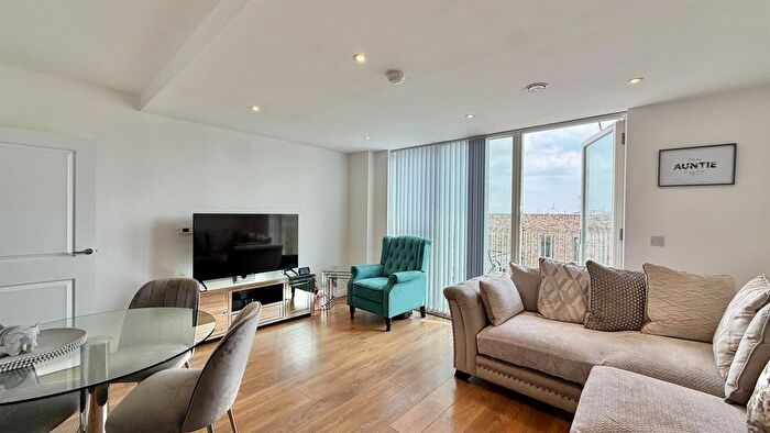 1 Bedroom Flat For Sale In Mahindra Way, London, E6