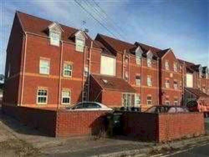 2 Bedroom Flat To Rent In Fletton Court, Old Brickyard, Nottingham, NG3
