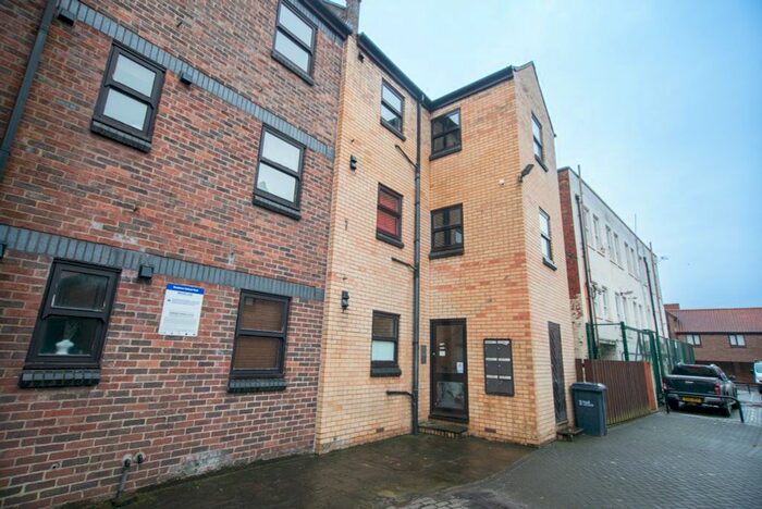 2 Bedroom Flat To Rent In Fish Street, Hull, HU1