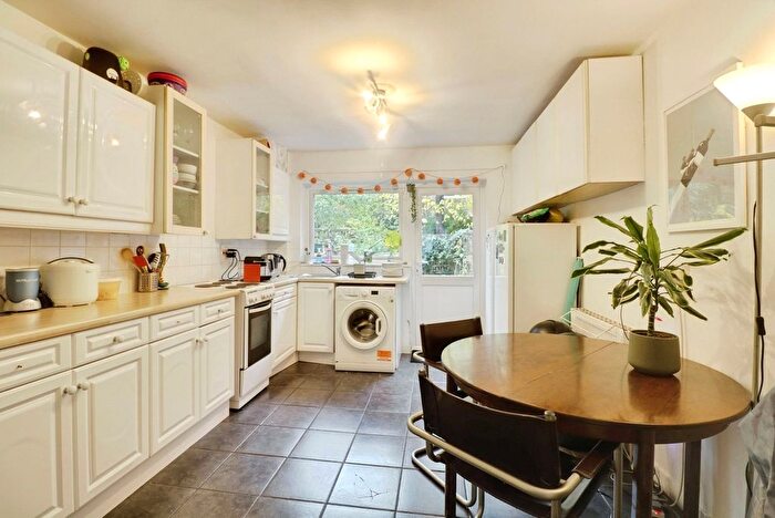 3 Bedroom Terraced House For Sale In Bartholomew Close, London, SW18
