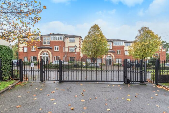 2 Bedroom Apartment To Rent In Northwood, Middlesex, HA6