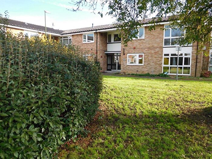 2 Bedroom Apartment To Rent In Gardeners Court, Horsham, RH13