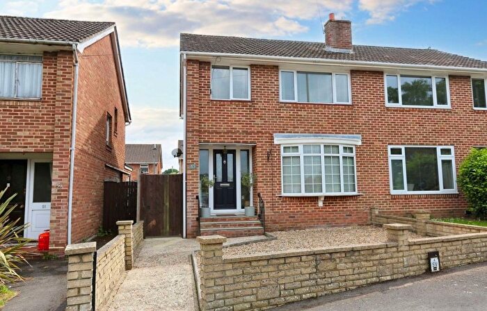 3 Bedroom Semi-Detached House For Sale In Eastleigh Road, Fair Oak, SO50