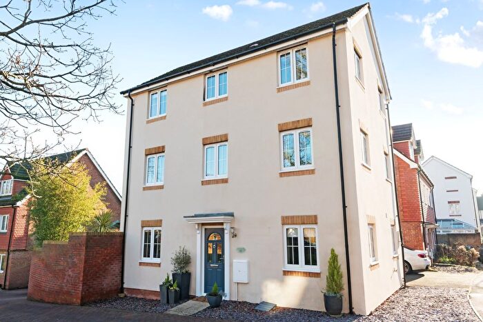 5 Bedroom Detached House For Sale In Dumas Drive, Whiteley, Fareham, Hampshire, PO15