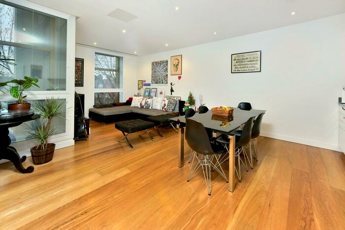 2 Bedroom Flat To Rent In Highbury Crescent, N5