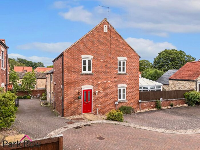 3 Bedroom End Of Terrace House For Sale In Inglenook Close, South Milford, LS25