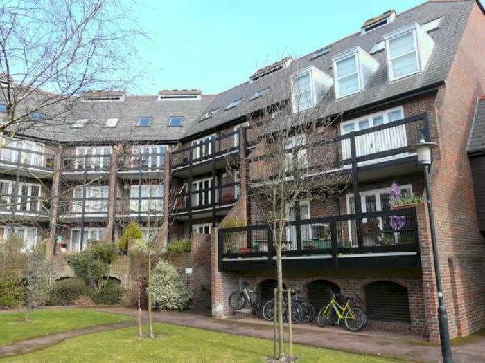 1 Bedroom Apartment To Rent In Folly Bridge Court, Oxford, OX1