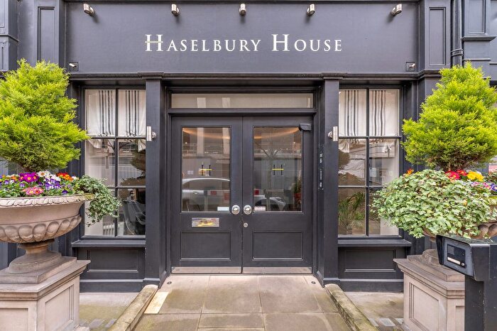 2 Bedroom Property To Rent In George Street, London, W1U