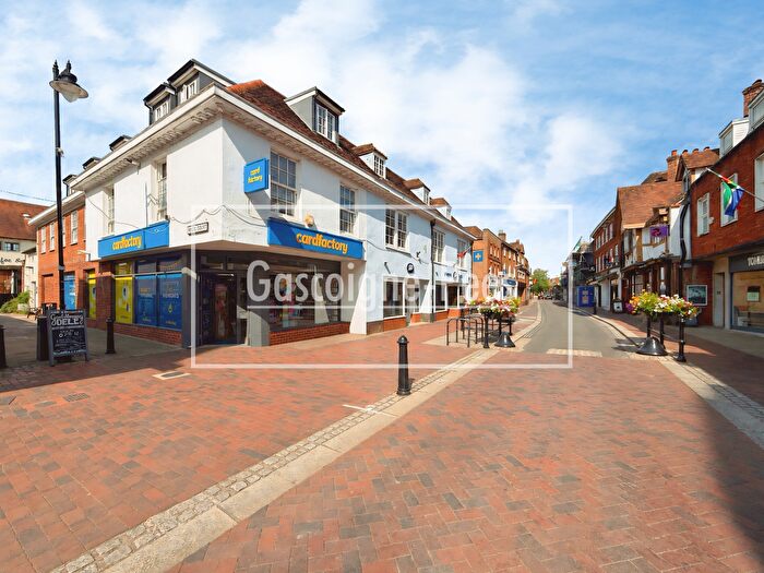 2 Bedroom Apartment To Rent In High Street, Godalming, GU7