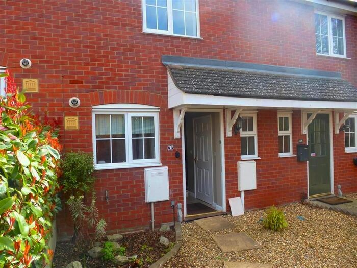 2 Bedroom Property To Rent In Foxholes Close, Deanshanger, Milton Keynes, MK19