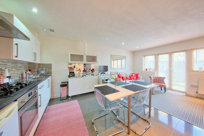 1 Bedroom Flat To Rent In Furmage Street, London, SW18