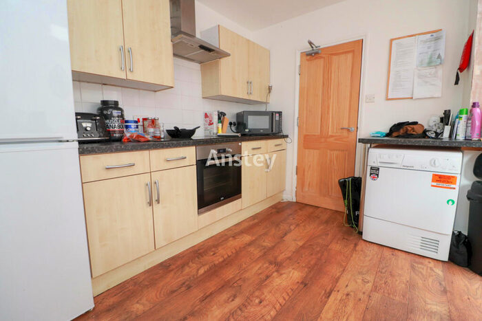 4 Bedroom Terraced House To Rent In Southcliff Road, Southampton, SO14