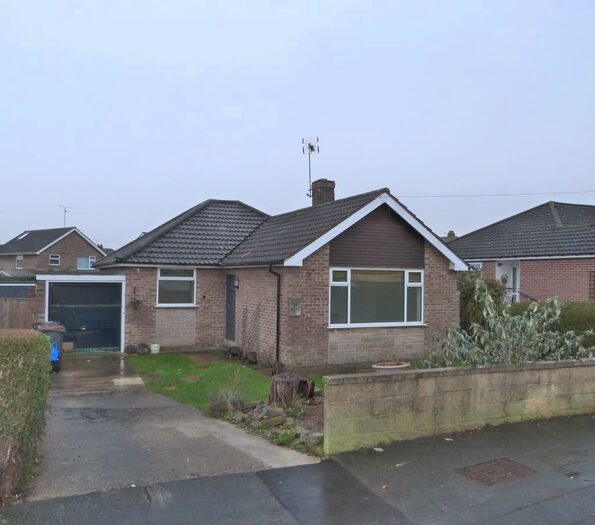 3 Bedroom Detached Bungalow To Rent In Stockwell Lane, Knaresborough, HG5