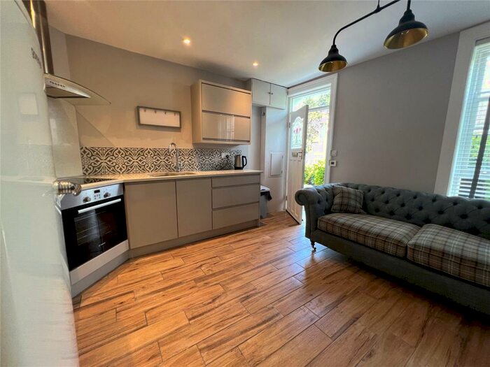 1 Bedroom Apartment To Rent In Mount Pleasant Terrace, Bangor, Gwynedd, LL57