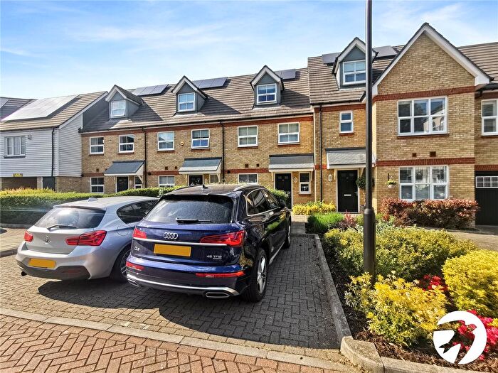 3 Bedroom Terraced House To Rent In Weir Road, Bexley, DA5