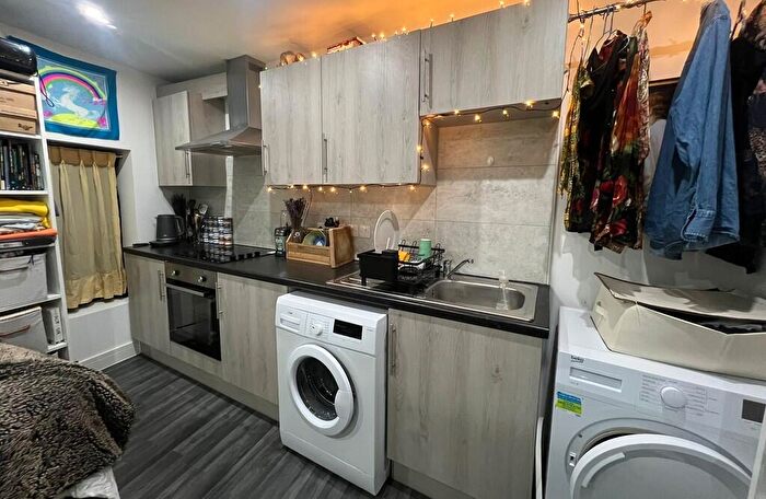 Studio To Rent In Bethnal Green Road, Bethnal Green, E2