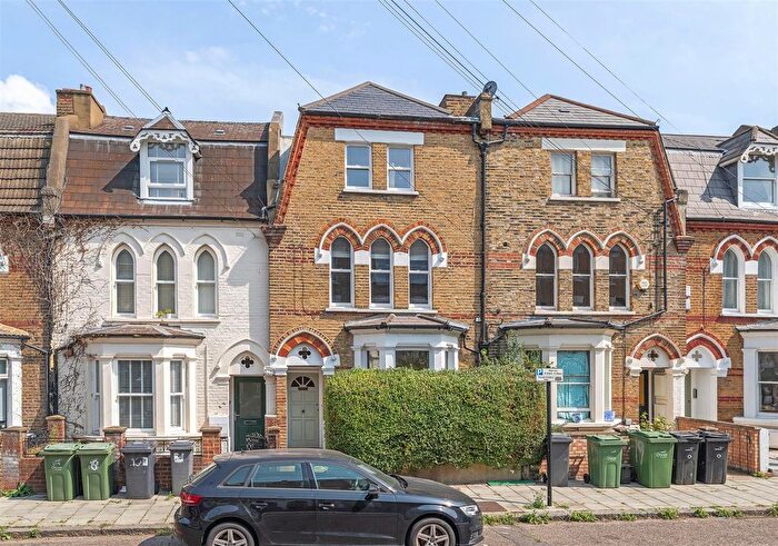 4 Bedroom Property For Sale In Ducie Street, Clapham/Brixton, SW4