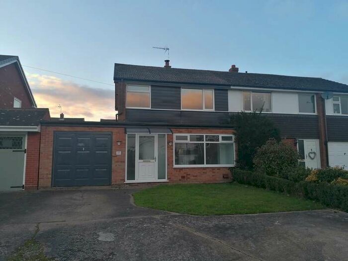 3 Bedroom Semi-Detached House To Rent In Lightwood Road, Yoxall, DE13