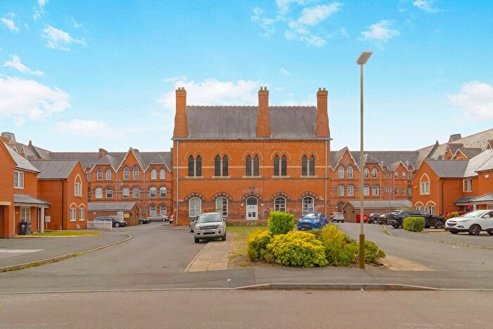 1 Bedroom Flat For Sale In Grosvenor Gate, Leicester, LE5