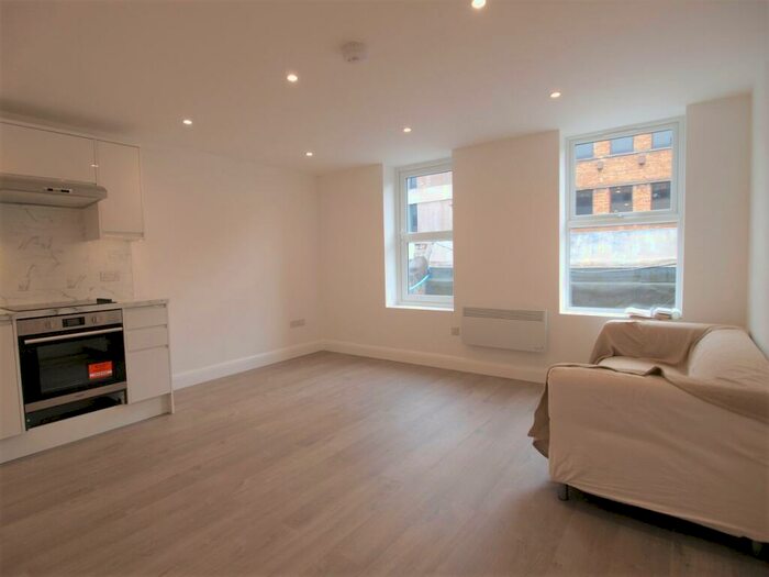 1 Bedroom Flat To Rent In Chapel Market, Islington, N1